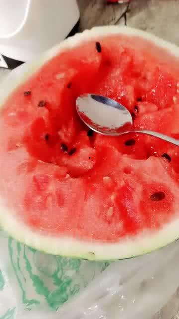 中午可以吃瓜吗