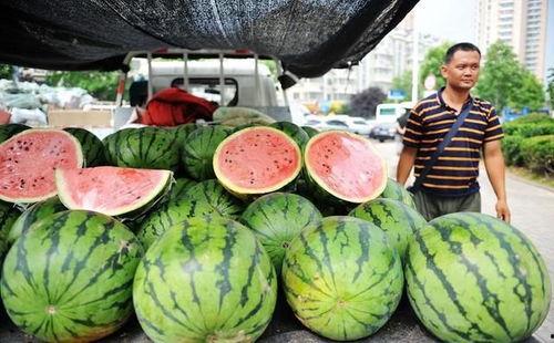 吃瓜被卖,揭秘网络时代的“瓜商”传奇